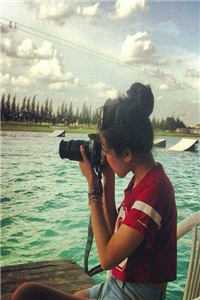 女同事拿加料的酒想让我当众出丑，我反手给她调换酒杯火爆小说