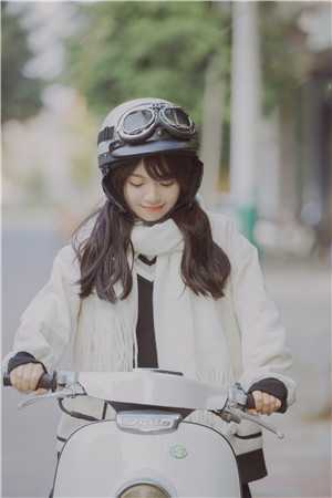 故意贴着禁欲疯批睡觉，他破防了精品选集