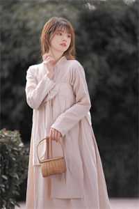 下凡后，我被女总宠翻了全本