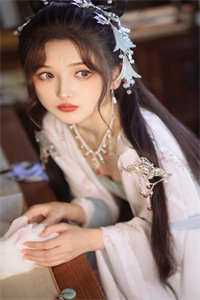 风起时，花落无声精彩