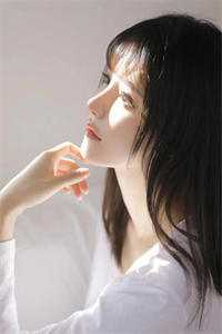 梨枝空映月，不见旧人归全文+免费