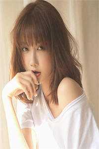 他抱起别人的那一刻，她输了爱情小说