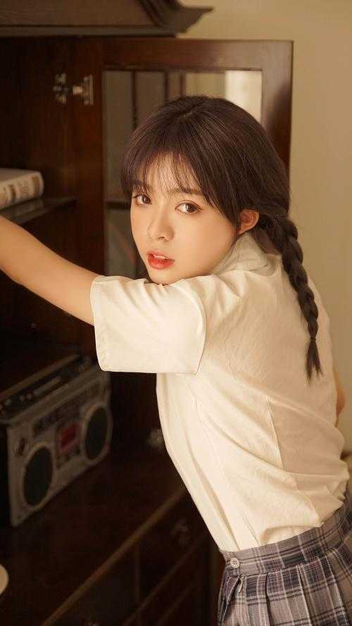 他和爱意皆于昨日长眠by