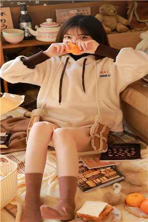 订婚前夜，收到老婆的不雅照抖音热门