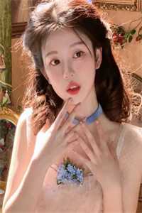 绝美路人甲女配被男主小叔亲哭了全文