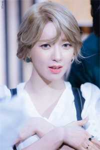 南风过楹碎花影异常火爆