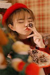 收女儿12.8红包被骂吸血鬼？十分钟后，她跪瘫在我门前必读文