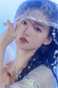 满梧桐月，徘徊缺明篇章