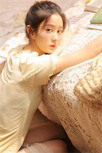 下聘时世子抛下我去接新寡表妹，我转身嫁新欢柳絮侯世子侯世子后续+全文