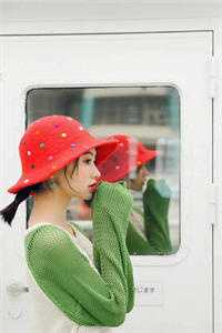 沦为陪酒女后，假死惩罚我的哥哥悔疯了精彩