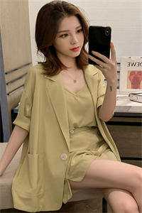 眉间浅蕴旧时霜精彩