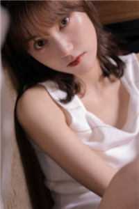 梨枝空映月，不见旧人归推荐