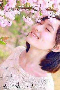 此间春色已黯然未删节