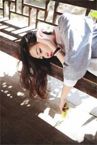 结婚纪念日，亲眼目睹老婆和白月光拥吻列表