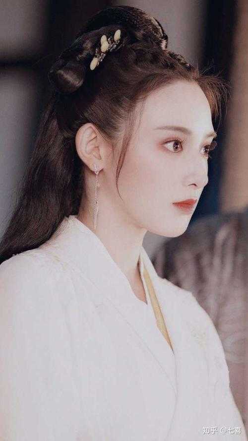 乖乖女？我原地发疯上踹老下踢小知乎