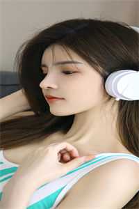 支教女老师违反校规出校门后，悔疯了爆火全网