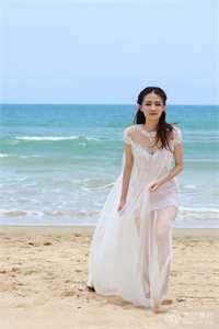 被卖去喂蛊，可我是苗疆圣子的白月光后续+全文