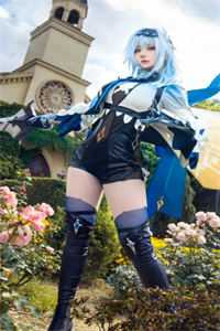 恶女驯犬实录，顶级大佬们皆为裙下臣未删节