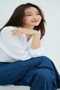 穿到亲哥十八岁，亲了他死对头完整作品